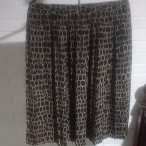 Leslie Fay Black and Tan Geometric A-Line Skirt